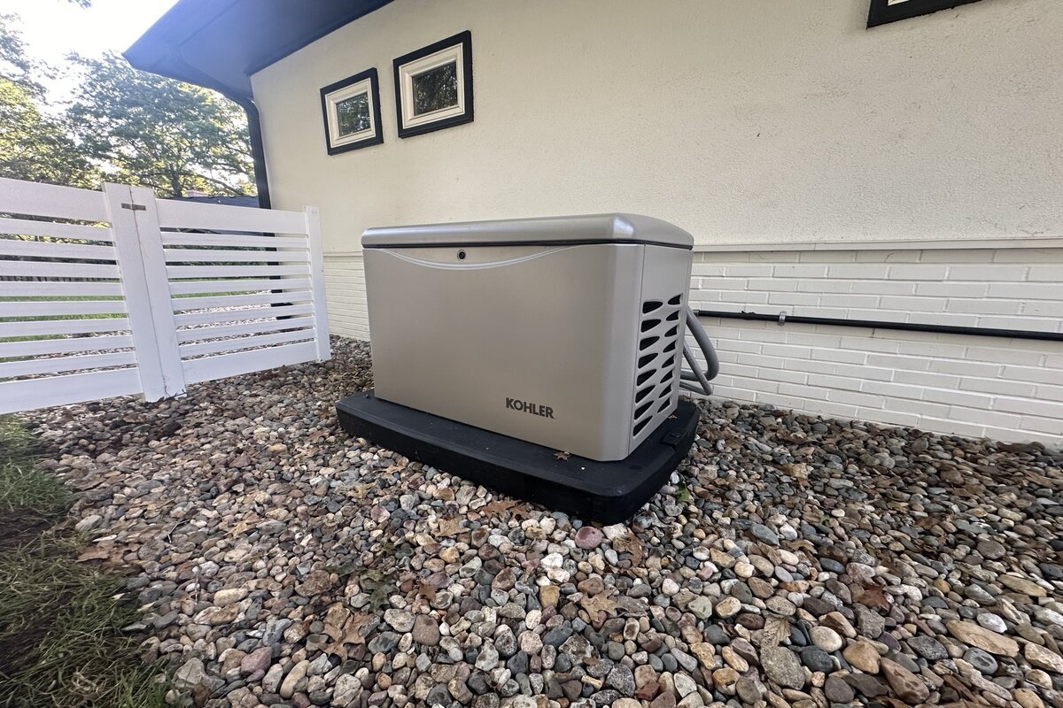 Buying Guide for Choosing the Right 2000 Watt Generator